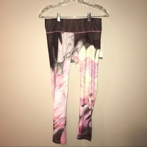 7/8 length leggings. Apana yoga lifestyle.